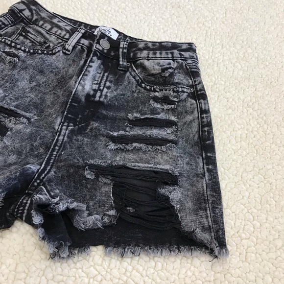 Simple Society Stretch Distressed Denim Black Jean Shorts
0 / 2 XS Extra Small - Picture 13 of 16